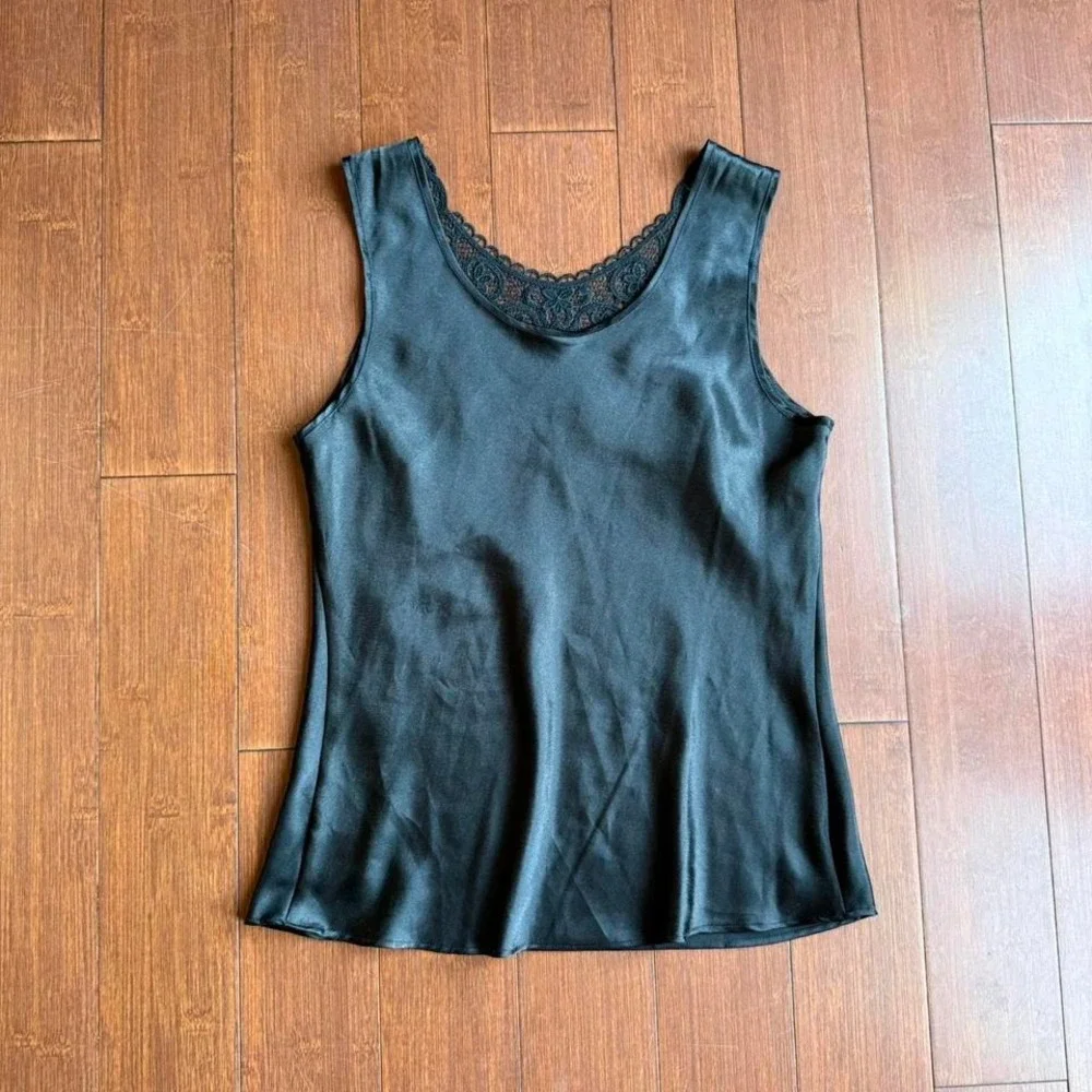 Black Lace Trim‎ Tank